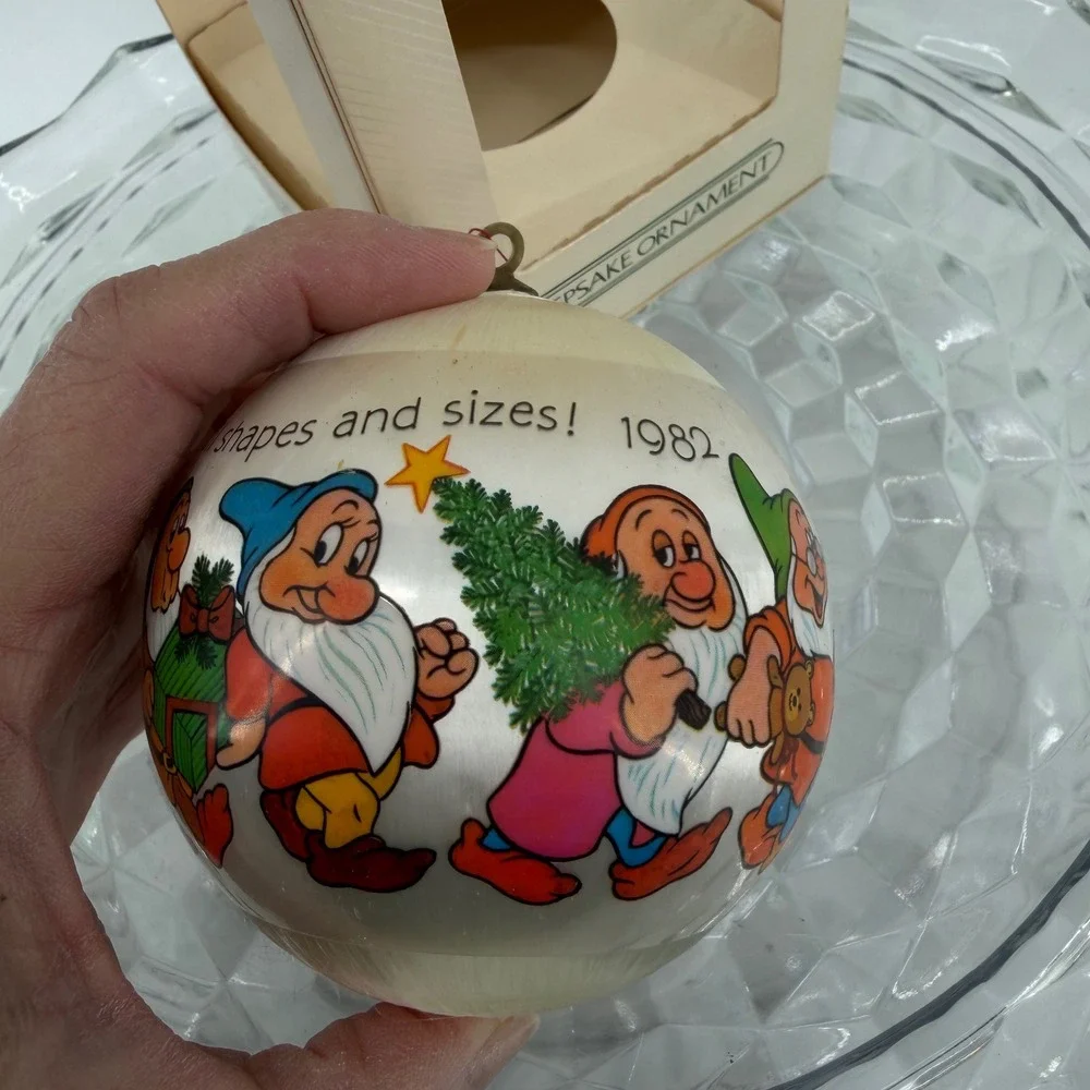 Hallmark Keep Disney 1982 Unbreakable Satin Ornament Snow White Dwarfs Christmas